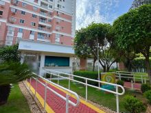 Apartamento completo de armários com suíte