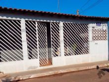 Casa térrea - com ótima localização