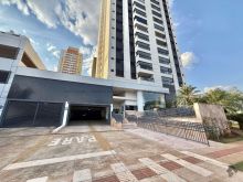 Gaudí - andar alto - com churrasqueira na sacada