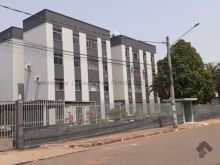 Apartamento térreo com 3 quartos