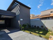 Casa com piscina no Rita Vieira com 3 quartos