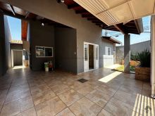 Casa reformada com 3 quartos