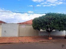 Casa térrea na região do aeroporto