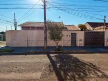 Casa com quintal e suíte