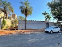 Casa com terreno de 1.200 m²