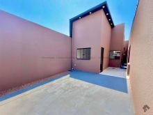 Lindo imóvel com suíte