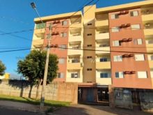 1 suíte com sacada e 2 quartos - 2 garagens cobertas