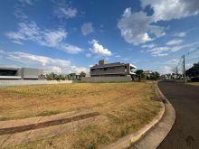 Esquina - plana - próxima à portaria