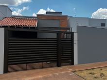 Casa de esquina no Jardim Presidente