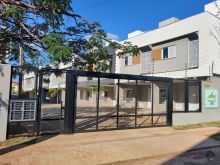 Sobrado em condomínio com planejados alto padrão