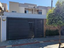 Sobrado todo planejado com piscina aquecida