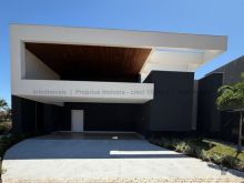 Térrea de esquina - terreno generoso