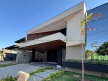 Casa nova no Porto Unique