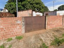 Troca casa por chácara