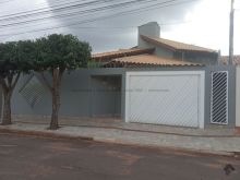 Ótima casa - 1 suíte - 2 quartos com muito espaço