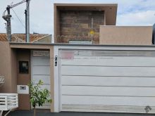 Linda casa com suíte bem localizada - Leblon/Jussara