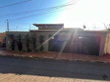 Imóvel com 03 quartos e área gourmet