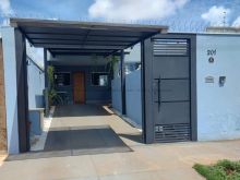 Casa com piscina 3 quartos