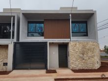 Sobrado de luxo com 3 suítes ao lado do Parque dos Poderes