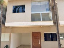 Sobrado em condomínio - rico em armários