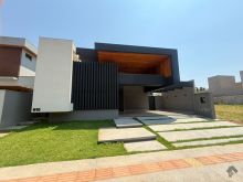 Casa ampla com 3 suítes