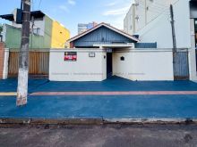Casa de perfil comercial no Jardim América
