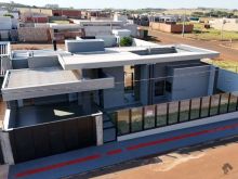 Linda residência com piscina no Porto Seguro II