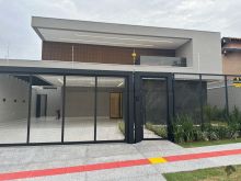 Casa alto padrão com 3 suítes - piscina e gourmet