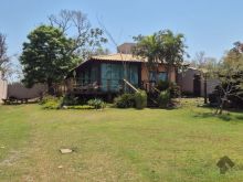 Casa estilo rústico no Tarumã Hípica Park