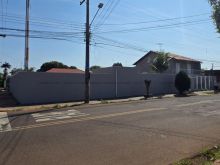 Sobrado de esquina - com piscina