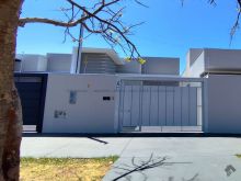 Com suíte e churrasqueira