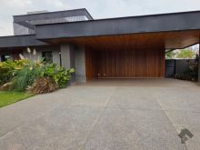 Sobrado em condomínio