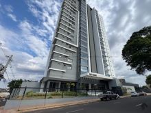 Apartamento - 3 suítes - Centro