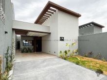 Linda casa com excelente acabamento no Rita Vieira