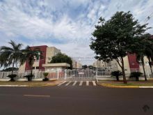 Apartamento rico em armários