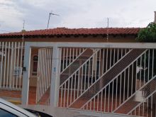 casa ampla em localização excelente