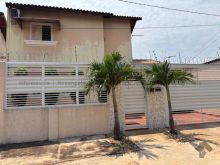 Com quintal - permuta por apartamento