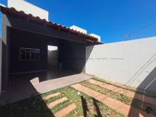 Casa grande com quintal e garagem