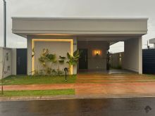 Casa sofisticada no condomínio Reserva Santa Inês