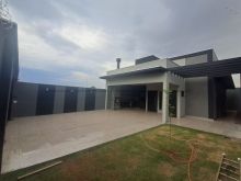 Casa grande com terreno inteiro e área gourmet