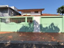 414 m² - quintal com árvores - 2 suítes - 3 salas - permuta