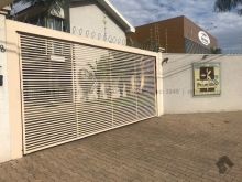 2 suítes - completo em armários com ar condicionado