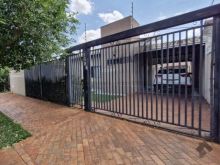 Casa ampla com edícula 100m² da Av Mato Grosso