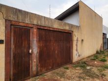 Casa tipo edícula em terreno 13 x 35 m - asfalto