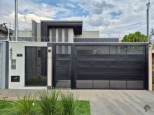 Sua casa dos sonhos com 3 suítes e piscina