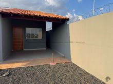 Lindo imóvel - 2 qts sendo 1 suíte - gar cob - quintal