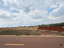 Lote com frente grande