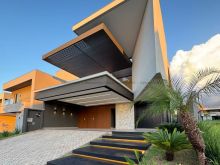 Sobrado em condomínio alto padrão