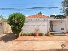 Imóvel com estrutura para sobrado