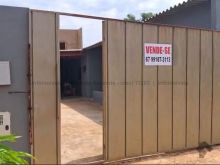 Casa com varanda ampla por apenas R$ 170 mil